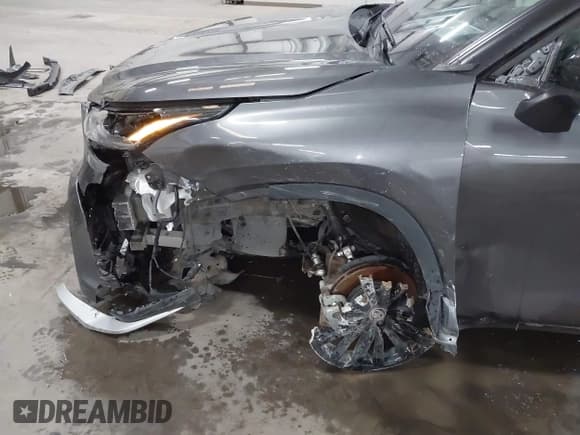 ✅ 2024 Toyota Highlander LE • VIN: 5TDKDRBH2RS570791 • Лот: 43655366. Опубликован ранее на IAAI с пробегом 25 564 миль. Бесплатный доступ к архиву аукционных продаж из США и подробный отчёт об истории автомобиля на DreamBid. Изображение 18.