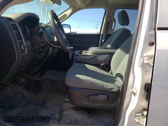 2019 Ram 1500 Express with VIN 1C6RR7FG5KS685508, listed as a Copart auction lot 58891584 with 162,114 mi miles and Salvage title. Bid and sale history available at DreamBid. Image 7.