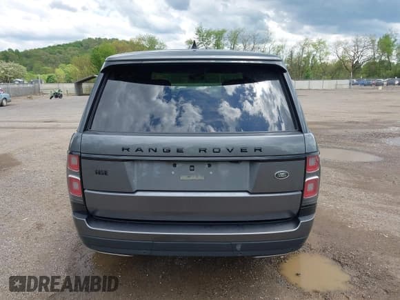 ✅ 2018 Land Rover Range Rover HSE • VIN: SALGS2SV1JA397462 • Lot: 42166558. Listed on IAAI with 55,421 mi. Free auction sales archive from the USA and detailed vehicle history report at DreamBid. Image 17.