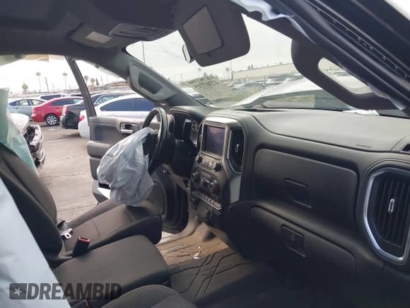 ✅ 2021 Chevrolet Silverado 1500 RST • VIN: 1GCUYEET8MZ311526 • Lot: 42367715. Wystawiony na IAAI z przebiegiem 65 638 mil. Bezpłatny archiwum sprzedaży aukcyjnych z USA i szczegółowy raport historii pojazdu na DreamBid. Zdjęcie 5.