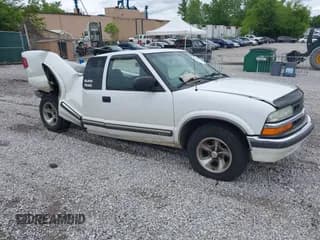 ✅ 2002 Chevrolet S-10 • VIN: 1GCCS19W228255175 • Лот: 42170832. Опубликован ранее на IAAI с пробегом 250 224 миль. Бесплатный доступ к архиву аукционных продаж из США и подробный отчёт об истории автомобиля на DreamBid. Изображение 1.