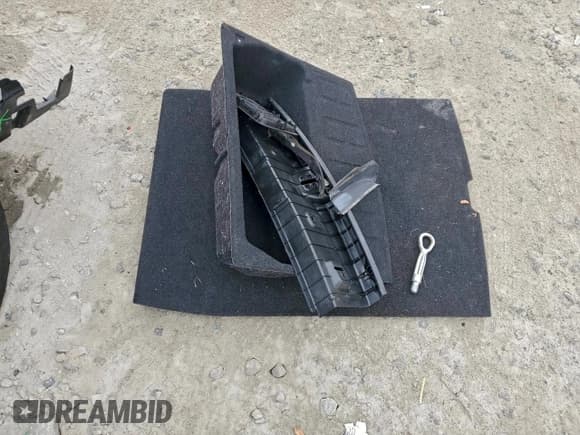 ✅ 2016 BMW 3 Series 320i • VIN: WBA8E1G5XGNT34736 • Lot: 93245655. Listed on Copart with 95,817 mi. Free auction sales archive from the USA and detailed vehicle history report at DreamBid. Image 12.