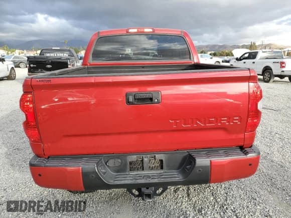 ✅ 2017 Toyota Tundra SR5 • VIN: 5TFEM5F12HX121428 • Лот: 78230064. Опубликован ранее на Copart с пробегом 61 035 миль. Бесплатный доступ к архиву аукционных продаж из США и подробный отчёт об истории автомобиля на DreamBid. Изображение 6.