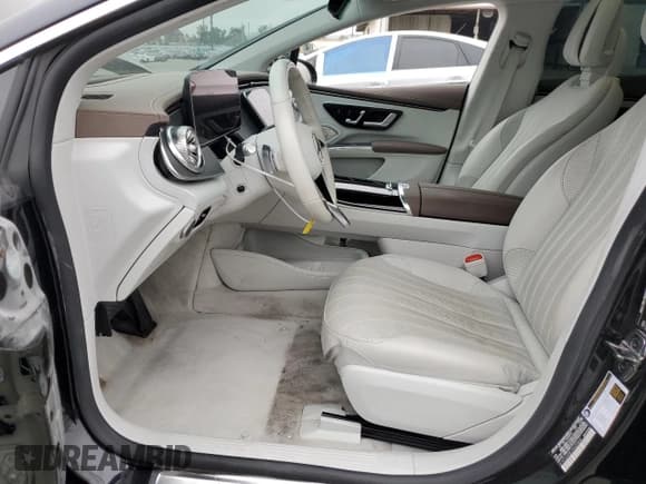 ✅ 2023 Mercedes-Benz EQS 450+ • VIN: W1KCG2DB1PA033566 • Lot: 58175605. Listed on Copart with 50,261 mi. Free auction sales archive from the USA and detailed vehicle history report at DreamBid. Image 7.