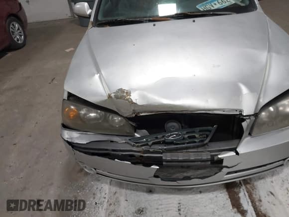 ✅ 2005 Hyundai Elantra GLS • VIN: KMHDN46D25U017883 • Lot: 41239884. Wystawiony na IAAI z przebiegiem 138 044 mil. Bezpłatny archiwum sprzedaży aukcyjnych z USA i szczegółowy raport historii pojazdu na DreamBid. Zdjęcie 6.