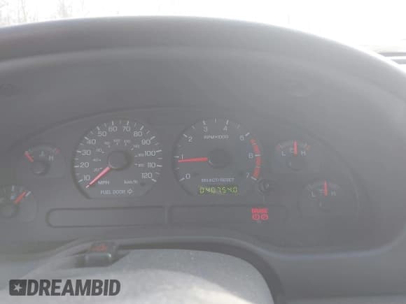 ✅ 2003 Ford Mustang Deluxe • VIN: 1FAFP44433F383417 • Lot: 43673593. Listed on IAAI with 40,754 mi. Free auction sales archive from the USA and detailed vehicle history report at DreamBid. Image 7.