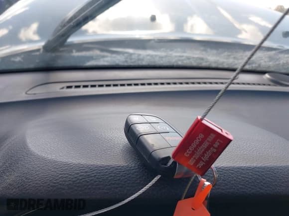 ✅ 2014 Dodge Durango R/T • VIN: 1C4SDJCT5EC543536 • Lot: 43637441. Wystawiony na IAAI z przebiegiem 220 098 mil. Bezpłatny archiwum sprzedaży aukcyjnych z USA i szczegółowy raport historii pojazdu na DreamBid. Zdjęcie 11.