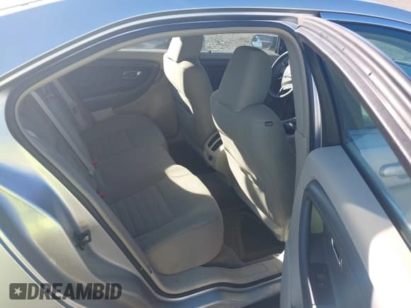 ✅ 2010 Ford Taurus SE • VIN: 1FAHP2DW8AG150297 • Лот: 43365638. Опубликован ранее на IAAI с пробегом 200 409 миль. Бесплатный доступ к архиву аукционных продаж из США и подробный отчёт об истории автомобиля на DreamBid. Изображение 8.