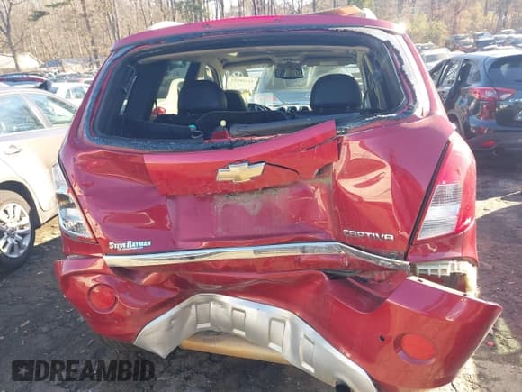 ✅ 2013 Chevrolet Captiva Sport LTZ • VIN: 3GNAL4EK0DS590459 • Lot: 41338551. Wystawiony na IAAI z przebiegiem 181 980 mil. Bezpłatny archiwum sprzedaży aukcyjnych z USA i szczegółowy raport historii pojazdu na DreamBid. Zdjęcie 6.