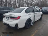 ✅ 2024 BMW 3 Series M340i xDrive • VIN: 3MW49FF05R8E05837 • Lot: 41129303. Wystawiony na IAAI z przebiegiem 8 669 mil. Bezpłatny archiwum sprzedaży aukcyjnych z USA i szczegółowy raport historii pojazdu na DreamBid. Zdjęcie 4.