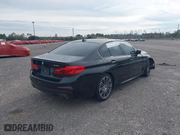 ✅ 2018 BMW 5 Series 540i • VIN: WBAJE5C51JG917867 • Lot: 40865939. Listed on IAAI with 81,616 mi. Free auction sales archive from the USA and detailed vehicle history report at DreamBid. Image 4.