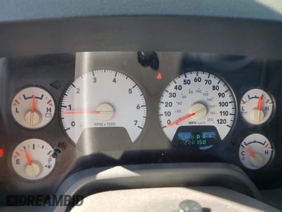 ✅ 2006 Dodge 1500 ST • VIN: 1D7HA18N76J169964 • Лот: 81772614. Опубликован ранее на Copart с пробегом 228 150 миль. Бесплатный доступ к архиву аукционных продаж из США и подробный отчёт об истории автомобиля на DreamBid. Изображение 9.