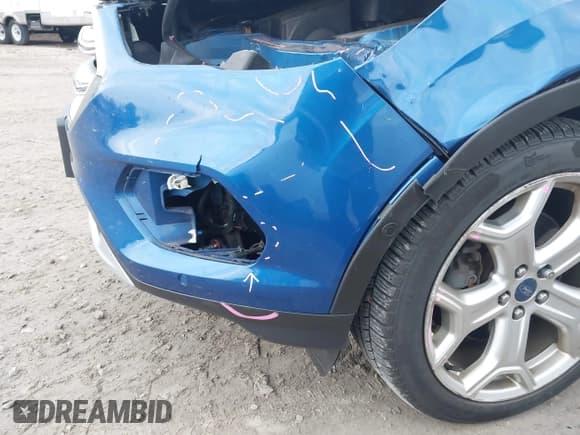 ✅ 2018 Ford Escape Titanium • VIN: 1FMCU9J91JUA12747 • Lot: 43732056. Listed on IAAI with 114,802 mi. Free auction sales archive from the USA and detailed vehicle history report at DreamBid. Image 19.