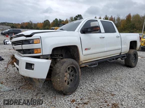 ✅ 2017 Chevrolet Silverado 2500HD LT • VIN: 1GC1KVEYXHF246279 • Lot: 91228545. Listed on Copart with 199,015 mi. Free auction sales archive from the USA and detailed vehicle history report at DreamBid. Image 1.