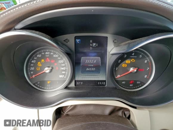 ✅ 2015 Mercedes-Benz C 300 Luxury • VIN: 55SWF4KBXFU040559 • Lot: 93189365. Wystawiony na Copart z przebiegiem 84 530 mil. Bezpłatny archiwum sprzedaży aukcyjnych z USA i szczegółowy raport historii pojazdu na DreamBid. Zdjęcie 9.