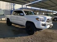 ✅ 2016 Toyota Tacoma Limited • VIN: 3TMEZ5CN2GM021682 • Lot: 87041494. Listed on Copart with 55,962 mi. Free auction sales archive from the USA and detailed vehicle history report at DreamBid. Image 4.