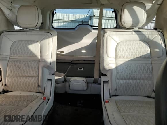 ✅ 2020 Lincoln Navigator Black Label • VIN: 5LMJJ2TT4LEL18352 • Лот: 86292874. Опубликован ранее на Copart с пробегом 72 073 миль. Бесплатный доступ к архиву аукционных продаж из США и подробный отчёт об истории автомобиля на DreamBid. Изображение 10.