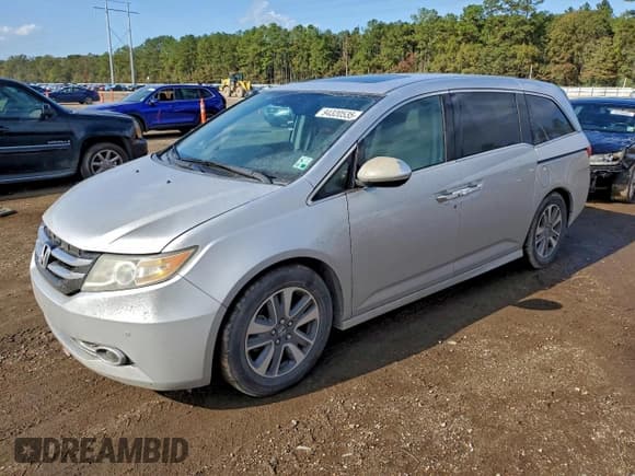 ✅ 2015 Honda Odyssey Touring Elite • VIN: 5FNRL5H97FB072838 • Lot: 94320535. Listed on Copart with 183,554 mi. Free auction sales archive from the USA and detailed vehicle history report at DreamBid. Image 1.