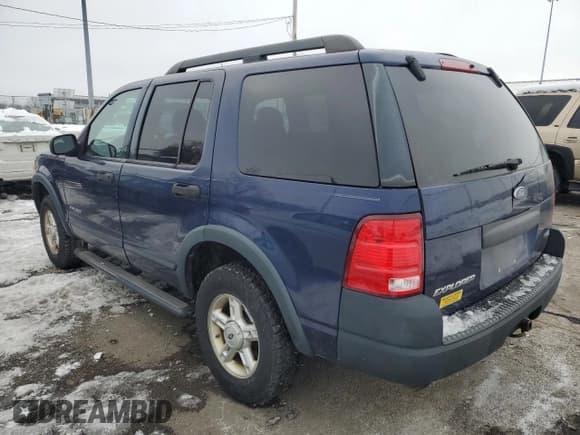 ✅ 2005 Ford Explorer XLS • VIN: 1FMZU62K95UA75594 • Lot: 87932895. Listed on Copart with 248,661 mi. Free auction sales archive from the USA and detailed vehicle history report at DreamBid. Image 2.