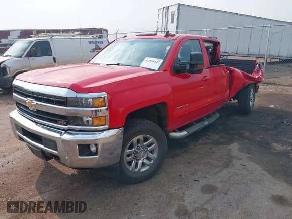 2019 Chevrolet Silverado 2500HD LT with VIN 1GC1KSEG1KF273433, listed as a IAAI auction lot 42853442 with 141,104 mi miles and . Bid and sale history available at DreamBid. Image 2.