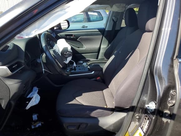 ✅ 2021 Toyota Highlander LE • VIN: 5TDBZRBH0MS069442 • Lot: 85372625. Listed on Copart with Not provided. Free auction sales archive from the USA and detailed vehicle history report at DreamBid. Image 7.