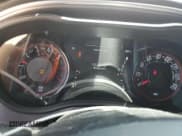 ✅ 2022 Dodge Challenger R/T • VIN: 2C3CDZBTXNH249894 • Lot: 61948954. Wystawiony na Copart z przebiegiem 23 139 mil. Bezpłatny archiwum sprzedaży aukcyjnych z USA i szczegółowy raport historii pojazdu na DreamBid. Zdjęcie 9.