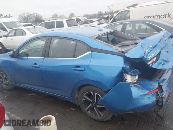 ✅ 2024 Nissan Sentra SV • VIN: 3N1AB8CV0RY362890 • Lot: 43863225. Wystawiony na IAAI z przebiegiem 33 673 mil. Bezpłatny archiwum sprzedaży aukcyjnych z USA i szczegółowy raport historii pojazdu na DreamBid. Zdjęcie 14.