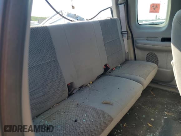 ✅ 2004 Ford F-150 XL • VIN: 2FTRX18W94CA84688 • Lot: 52875955. Wystawiony na Copart z przebiegiem Nie podano. Bezpłatny archiwum sprzedaży aukcyjnych z USA i szczegółowy raport historii pojazdu na DreamBid. Zdjęcie 10.