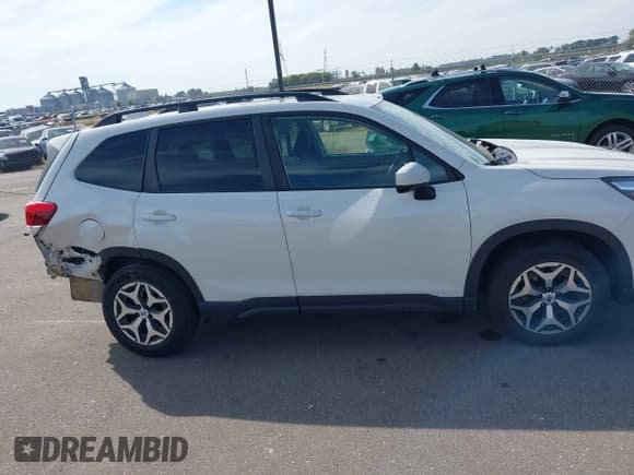 ✅ 2020 Subaru Forester Premium • VIN: JF2SKAGC0LH506315 • Lot: 43327392. Wystawiony na IAAI z przebiegiem 65 405 mil. Bezpłatny archiwum sprzedaży aukcyjnych z USA i szczegółowy raport historii pojazdu na DreamBid. Zdjęcie 13.