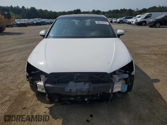 ✅ 2017 Audi A3 e-tron Sportback Premium Plus • VIN: WAUTPBFF2HA103620 • Lot: 80679375. Wystawiony na Copart z przebiegiem 80 912 mil. Bezpłatny archiwum sprzedaży aukcyjnych z USA i szczegółowy raport historii pojazdu na DreamBid. Zdjęcie 5.