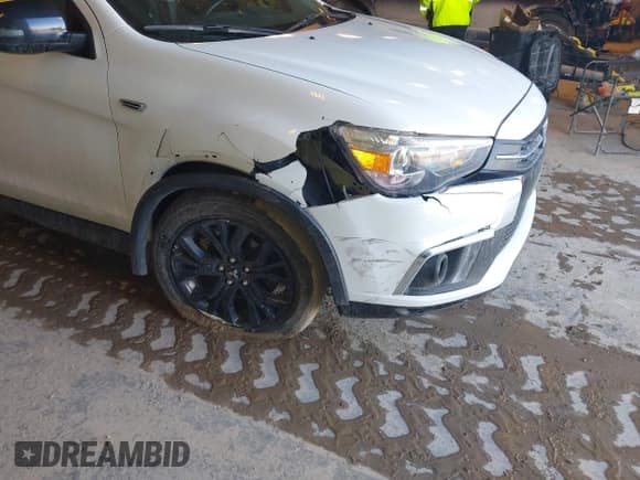 ✅ 2018 Mitsubishi Outlander ES • VIN: JA4AR3AU9JU015100 • Lot: 41698813. Listed on IAAI with 70,391 mi. Free auction sales archive from the USA and detailed vehicle history report at DreamBid. Image 6.