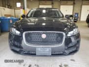 ✅ 2017 Jaguar F-Pace 35t • VIN: SADCS2BV9HA496809 • Lot: 80358065. Wystawiony na Copart z przebiegiem 110 565 mil. Bezpłatny archiwum sprzedaży aukcyjnych z USA i szczegółowy raport historii pojazdu na DreamBid. Zdjęcie 5.