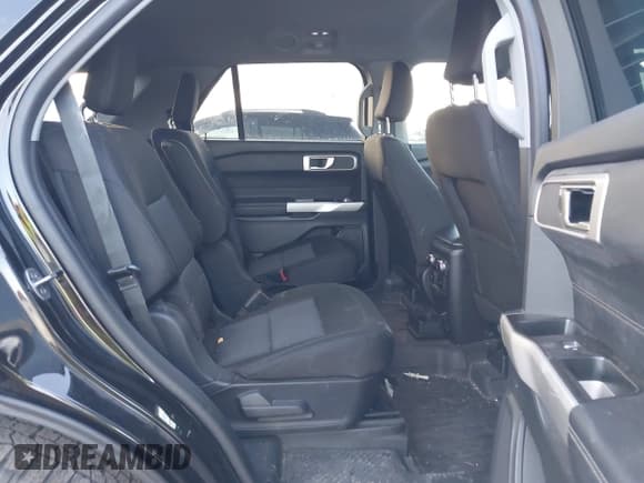 ✅ 2022 Ford Explorer XLT • VIN: 1FMSK8DH3NGB69053 • Lot: 43715298. Wystawiony na IAAI z przebiegiem 61 493 mil. Bezpłatny archiwum sprzedaży aukcyjnych z USA i szczegółowy raport historii pojazdu na DreamBid. Zdjęcie 8.