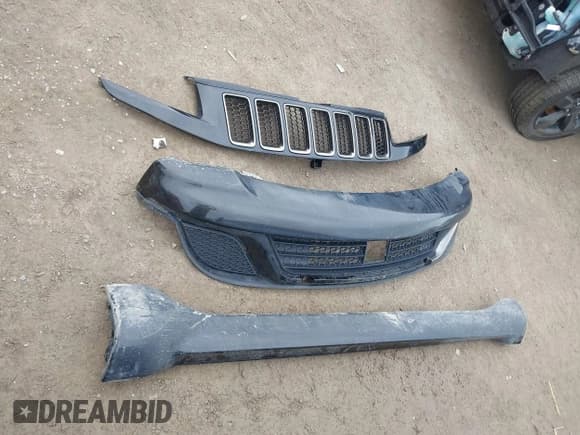 ✅ 2016 Jeep Grand Cherokee Overland • VIN: 1C4RJFCT2GC418176 • Лот: 42237631. Опубликован ранее на IAAI с пробегом 141 257 миль. Бесплатный доступ к архиву аукционных продаж из США и подробный отчёт об истории автомобиля на DreamBid. Изображение 12.