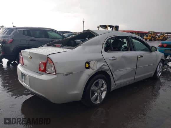 2012 Chevrolet Malibu 2LT z VIN 1G1ZD5EU9CF232515, wystawiony jako IAAI lot #43316702 z przebiegiem 251 197 mil mil oraz . Historia ofert i sprzedaży dostępna na DreamBid. Obrazek 4.