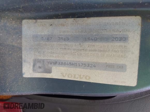 ✅ 1987 Volvo 740 • VIN: YV1FX8845H1175324 • Lot: 42076862. Wystawiony na IAAI z przebiegiem 371 211 mil. Bezpłatny archiwum sprzedaży aukcyjnych z USA i szczegółowy raport historii pojazdu na DreamBid. Zdjęcie 9.