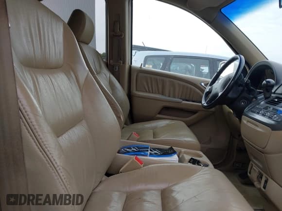 ✅ 2006 Honda Odyssey EX-L • VIN: 5FNRL38636B456707 • Lot: 43824746. Listed on IAAI with 300,979 mi. Free auction sales archive from the USA and detailed vehicle history report at DreamBid. Image 5.
