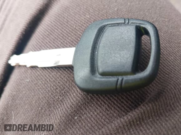 ✅ 2017 Nissan Versa SV • VIN: 3N1CN7AP5HL868144 • Лот: 43193603. Опубликован ранее на IAAI с пробегом 102 795 миль. Бесплатный доступ к архиву аукционных продаж из США и подробный отчёт об истории автомобиля на DreamBid. Изображение 11.