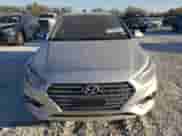 2019 Hyundai Accent SE z VIN 3KPC24A33KE040168, wystawiony jako Copart lot #77938463 z przebiegiem 68 506 mil mil oraz . Historia ofert i sprzedaży dostępna na DreamBid. Obrazek 5.