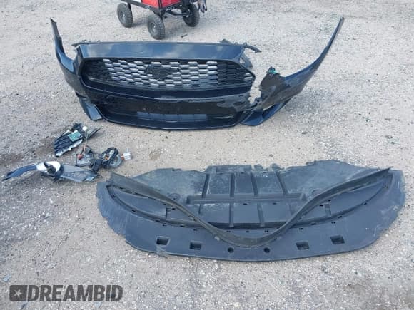 ✅ 2016 Ford Mustang V6 • VIN: 1FA6P8AM7G5273624 • Lot: 43361053. Listed on IAAI with 98,205 mi. Free auction sales archive from the USA and detailed vehicle history report at DreamBid. Image 12.