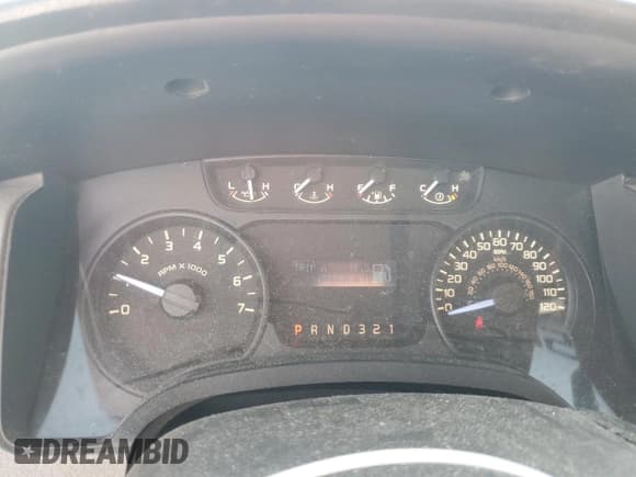 ✅ 2011 Ford F-150 XL • VIN: 1FTMF1CM4BFC45582 • Lot: 53263245. Listed on Copart with 145,250 mi. Free auction sales archive from the USA and detailed vehicle history report at DreamBid. Image 9.