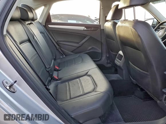 ✅ 2012 Volkswagen Passat SE • VIN: 1VWBP7A38CC089189 • Lot: 94911965. Listed on Copart with 216,058 mi. Free auction sales archive from the USA and detailed vehicle history report at DreamBid. Image 10.