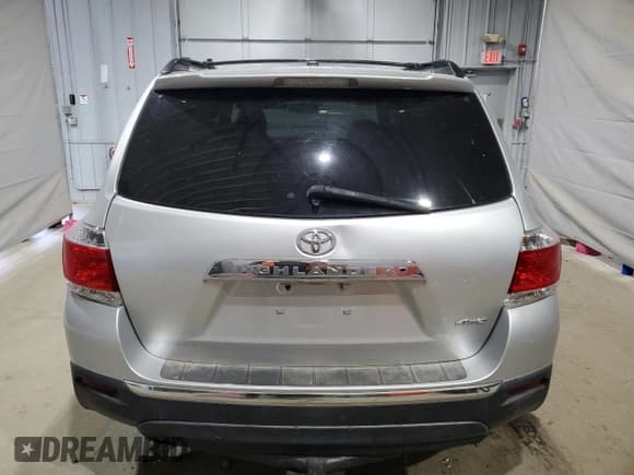 ✅ 2011 Toyota Highlander • VIN: 5TDBK3EH8BS050633 • Лот: 87059865. Опубликован ранее на Copart с пробегом 155 918 миль. Бесплатный доступ к архиву аукционных продаж из США и подробный отчёт об истории автомобиля на DreamBid. Изображение 6.