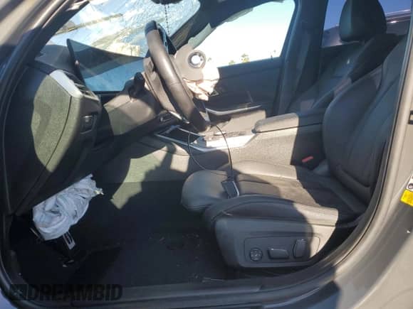 2024 BMW 3 Series M340i z VIN 3MW49FS09R8E05880, wystawiony jako Copart lot #87534695 z przebiegiem 18 033 mil mil oraz Szkoda całkowita • Salvage title. Historia ofert i sprzedaży dostępna na DreamBid. Obrazek 7.