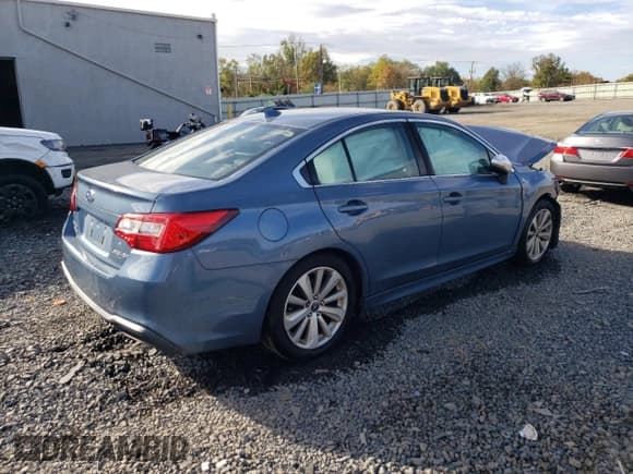✅ 2018 Subaru Legacy Limited • VIN: 4S3BNAN68J3026293 • Lot: 86622865. Wystawiony na Copart z przebiegiem Nie podano. Bezpłatny archiwum sprzedaży aukcyjnych z USA i szczegółowy raport historii pojazdu na DreamBid. Zdjęcie 3.