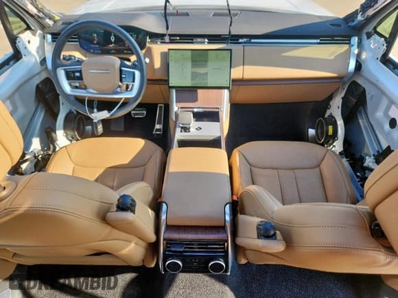 ✅ 2024 Land Rover Range Rover SE • VIN: SALKP9E98RA230644 • Лот: 70317695. Опубликован ранее на Copart с пробегом 17 106 миль. Бесплатный доступ к архиву аукционных продаж из США и подробный отчёт об истории автомобиля на DreamBid. Изображение 8.