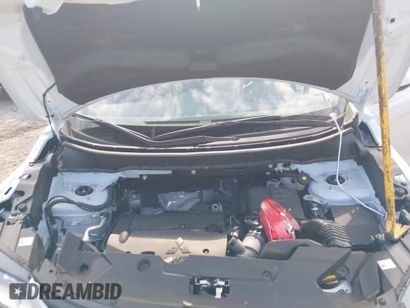 ✅ 2024 Mitsubishi Outlander S • VIN: JA4ARUAU4RU016849 • Lot: 42818704. Listed on IAAI with 7,348 mi. Free auction sales archive from the USA and detailed vehicle history report at DreamBid. Image 10.