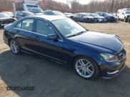 ✅ 2013 Mercedes-Benz C 300 Sport • VIN: WDDGF8AB7DR244523 • Lot: 41894057. Wystawiony na IAAI z przebiegiem 98 186 mil. Bezpłatny archiwum sprzedaży aukcyjnych z USA i szczegółowy raport historii pojazdu na DreamBid. Zdjęcie 1.