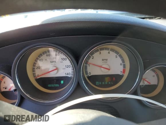 ✅ 2009 Dodge Charger SXT • VIN: 2B3KA33VX9H561315 • Lot: 86516635. Wystawiony na Copart z przebiegiem 189 286 mil. Bezpłatny archiwum sprzedaży aukcyjnych z USA i szczegółowy raport historii pojazdu na DreamBid. Zdjęcie 9.