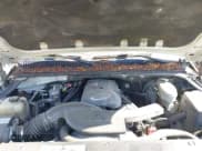 ✅ 2003 Chevrolet Suburban LS • VIN: 3GNEC16Z13G336322 • Лот: 42832488. Опубликован ранее на IAAI с пробегом 272 201 миль. Бесплатный доступ к архиву аукционных продаж из США и подробный отчёт об истории автомобиля на DreamBid. Изображение 10.